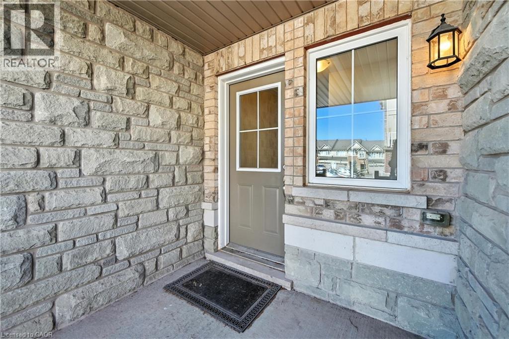 5016 Desantis Drive, Beamsville, Ontario  L0R 1B2 - Photo 3 - 40843042
