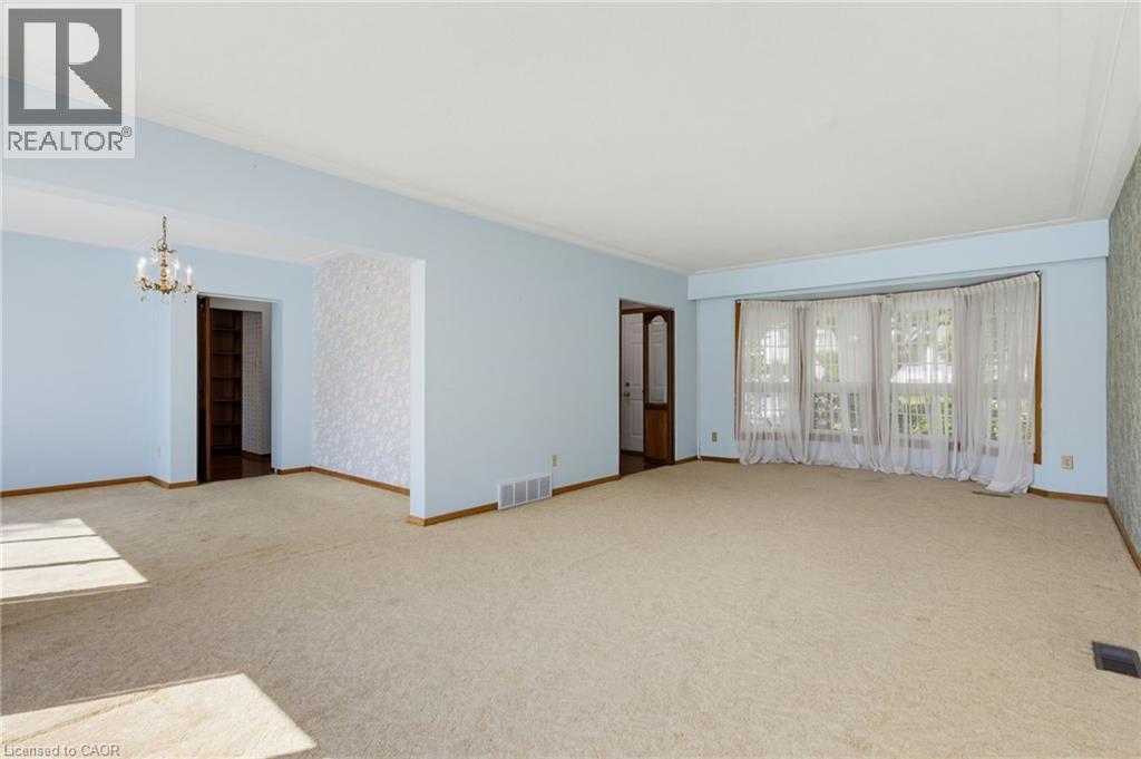 258 Camelot Drive, Burlington, Ontario  L7L 2G1 - Photo 11 - 40842455