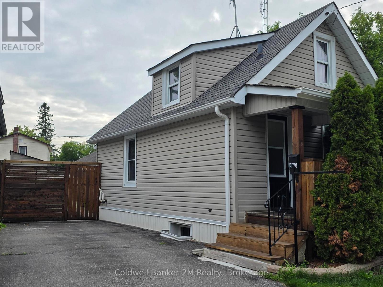 300 HAIG STREET, Oshawa, Ontario