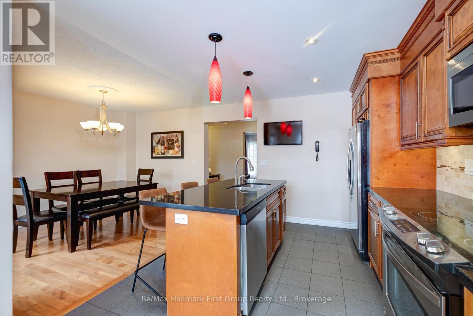 565 Birkdale Street, Oshawa, Ontario  L1H 8C3 - Photo 8 - E13493138