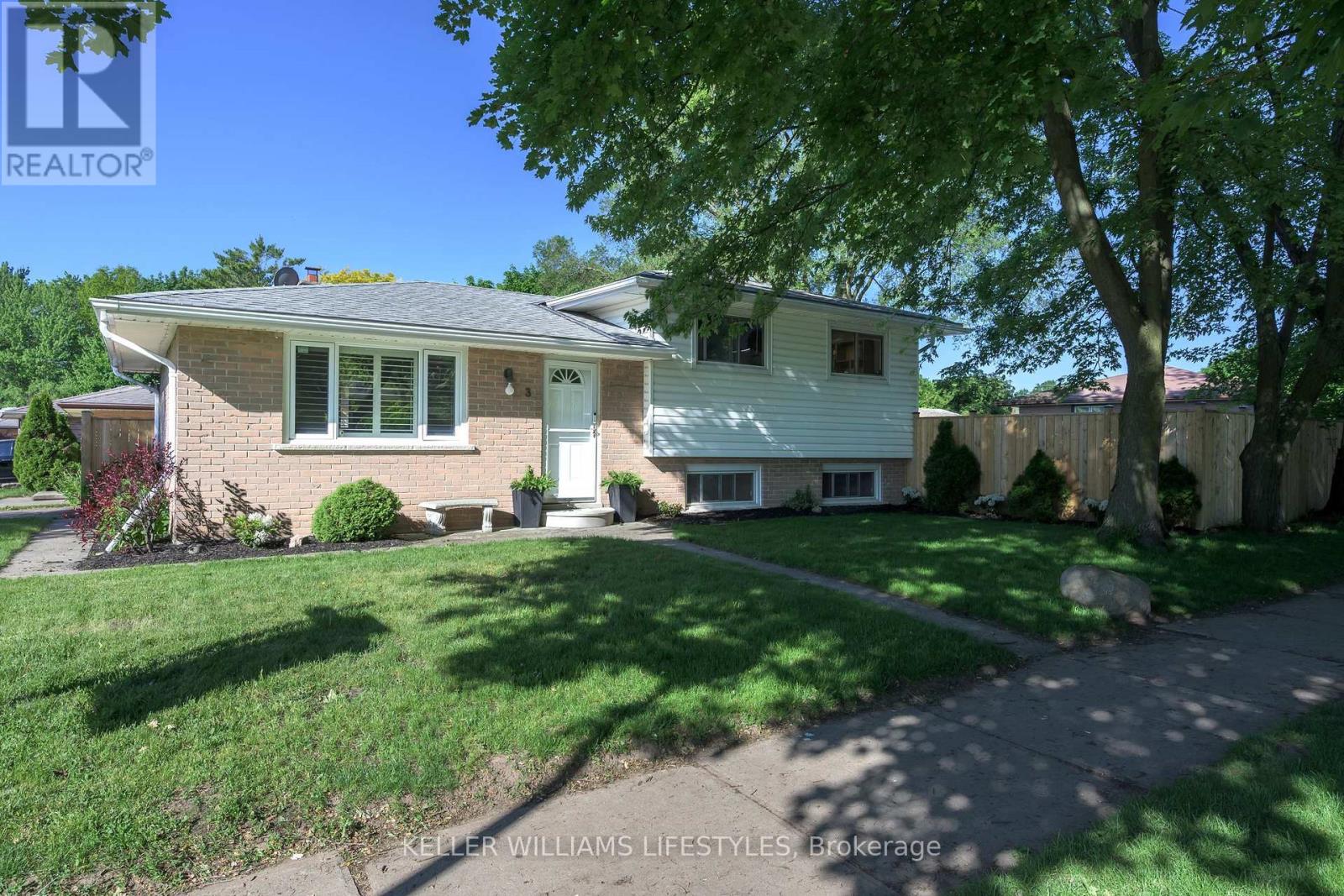 3 BAFFIN PLACE, London East, Ontario