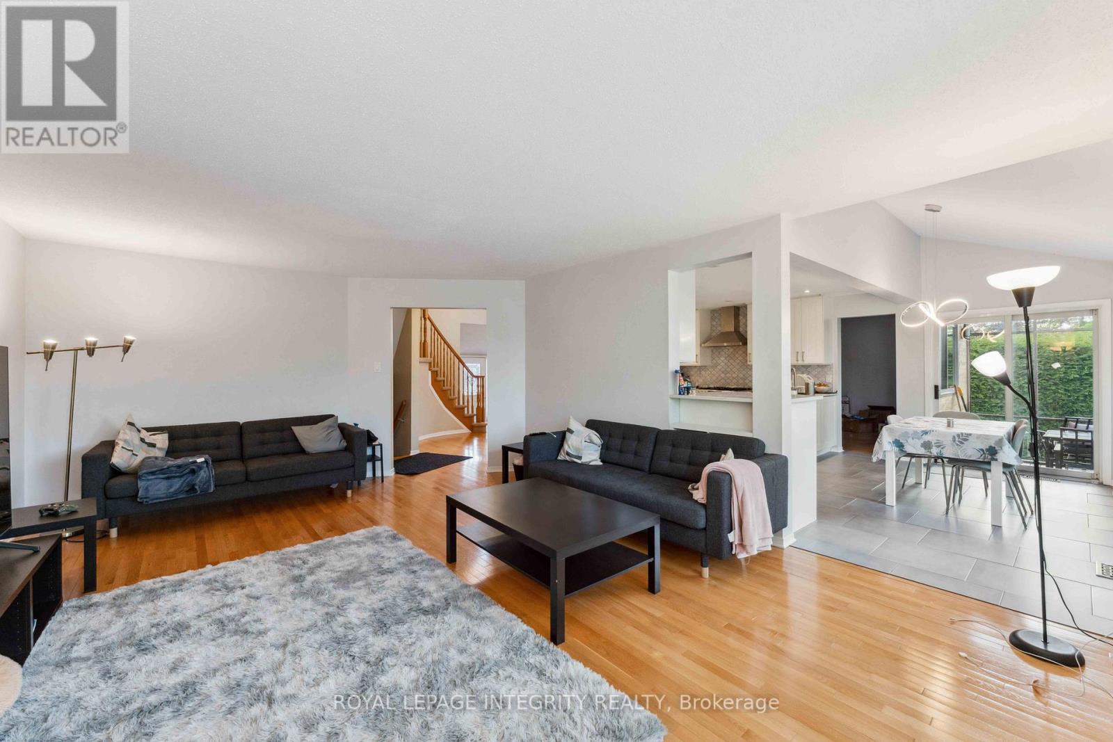 48 Depper Place, Ottawa, Ontario  K1T 3L4 - Photo 5 - X13492798