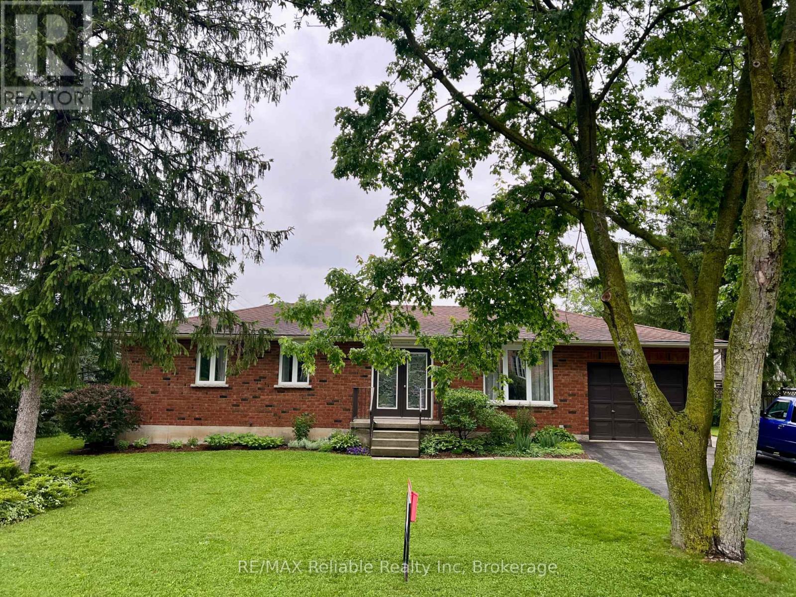 31 Cobourg Street, West Perth, Ontario  N0K 1N0 - Photo 2 - X12924938
