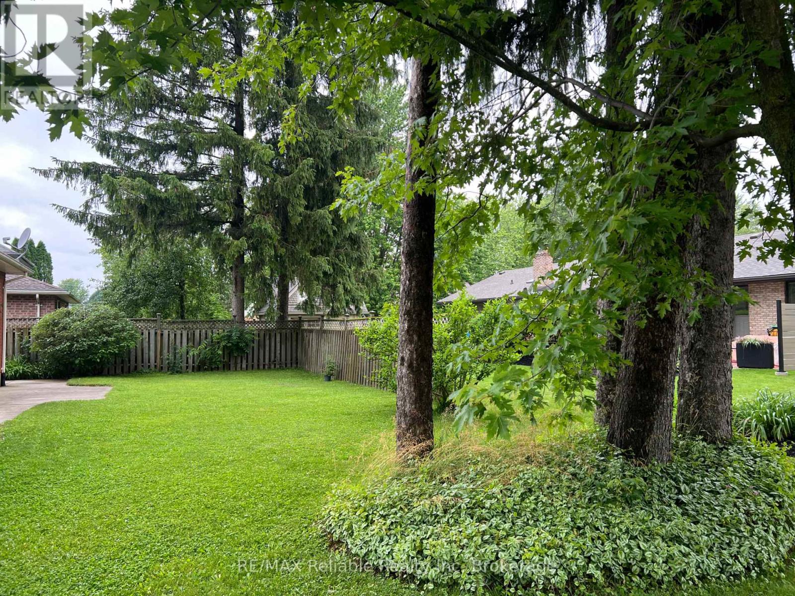 31 Cobourg Street, West Perth, Ontario  N0K 1N0 - Photo 5 - X12924938