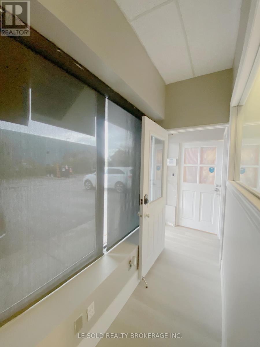 4 (2nd Floor D) - 117 Ringwood Drive, Whitchurch-Stouffville, Ontario  L4A 8C1 - Photo 2 - N13443404