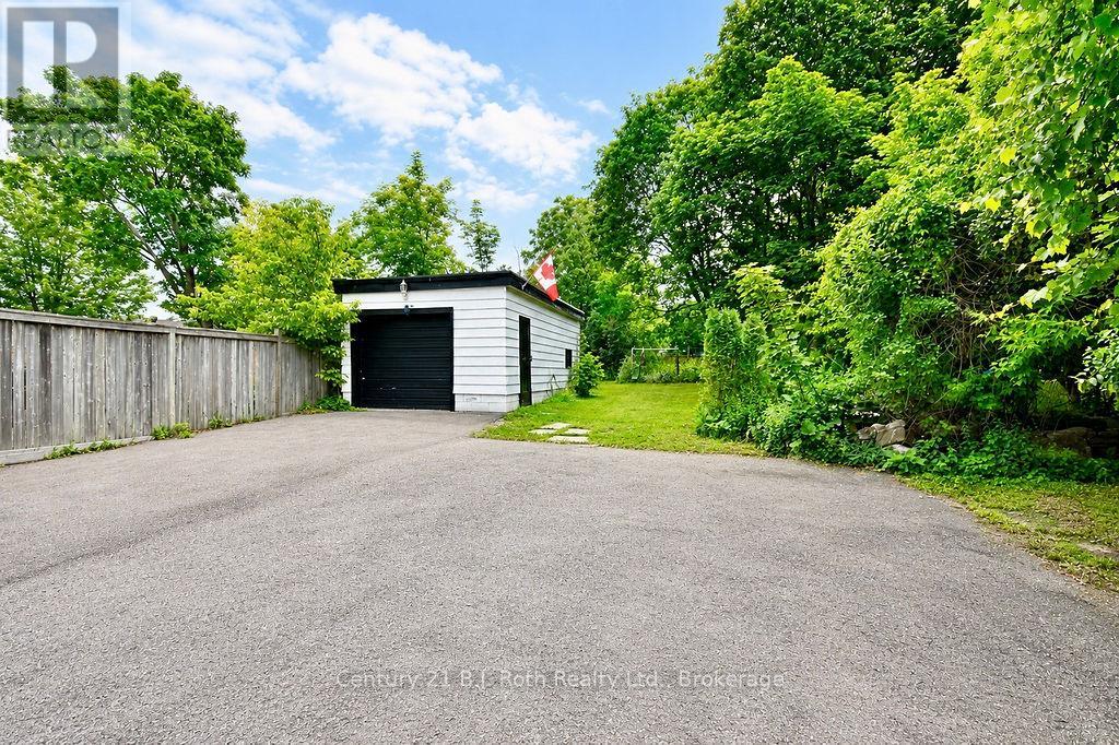 215 Oxford Street, Orillia, Ontario  L3V 1H6 - Photo 20 - S13493132