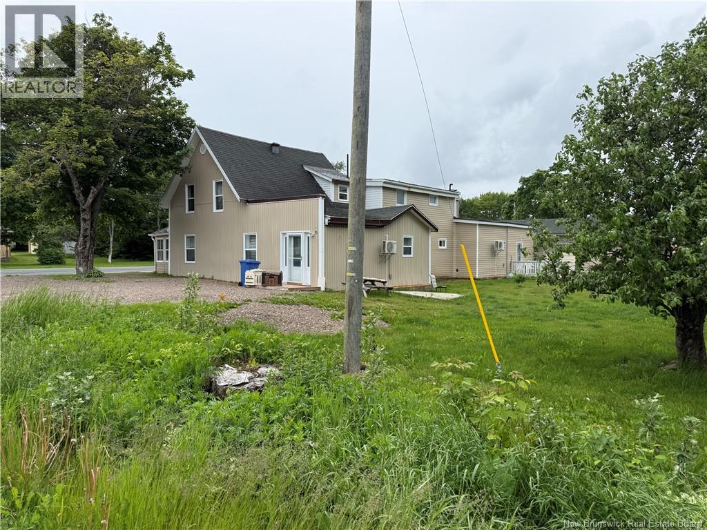707 Boulevard St-Pierre Ouest, Caraquet, New Brunswick