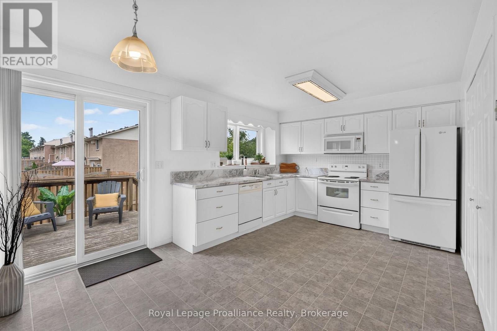 4 - 9 Progress Avenue, Belleville, Ontario K8P 4Z3 - Photo 8 - X13485184