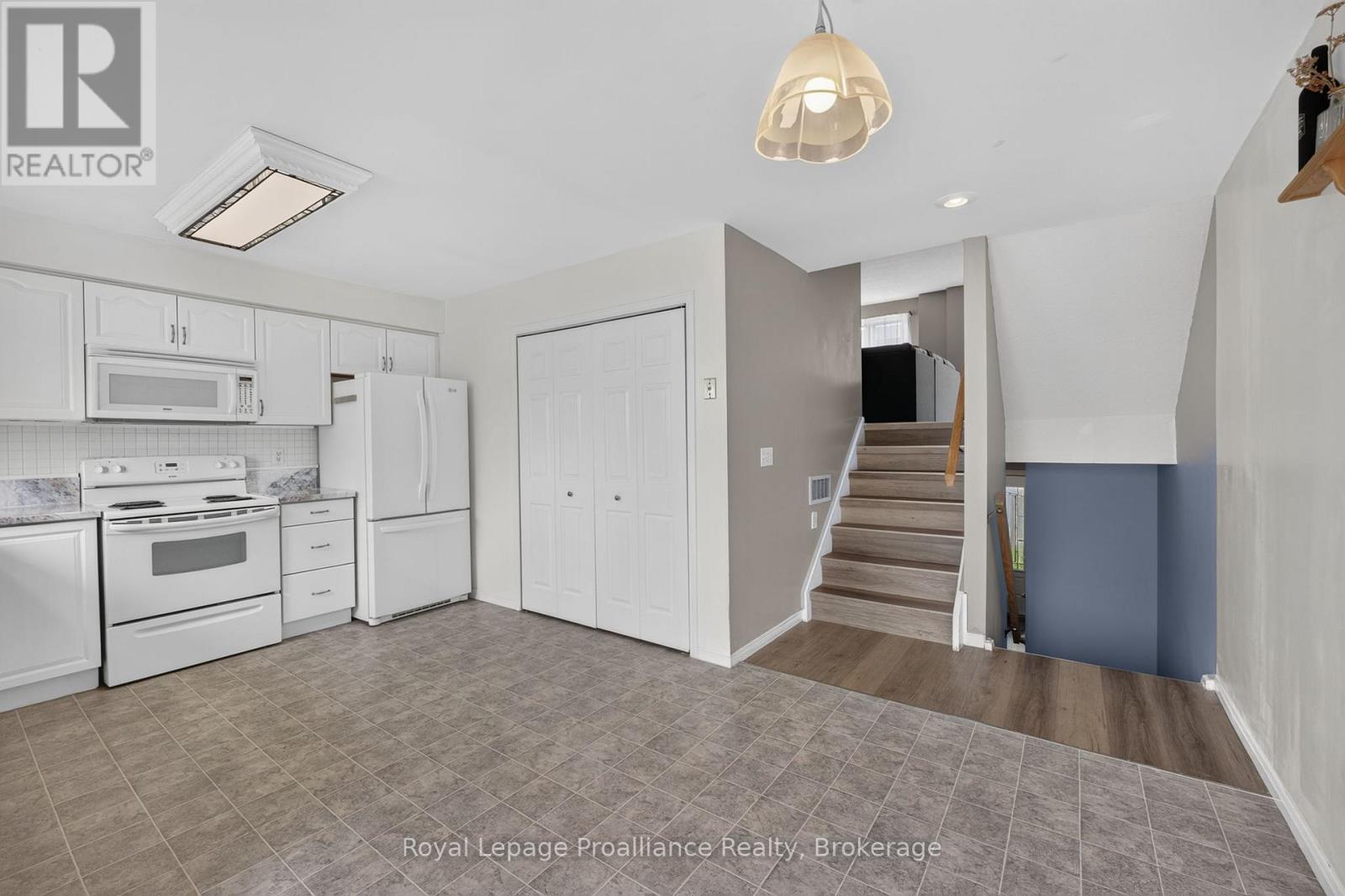 4 - 9 Progress Avenue, Belleville, Ontario K8P 4Z3 - Photo 5 - X13485184