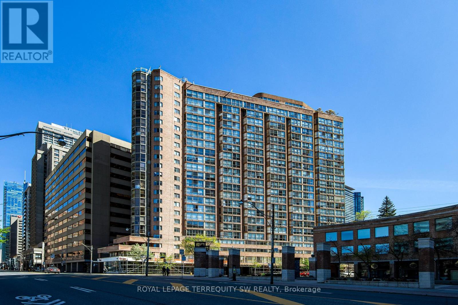 407 - 1055 BAY STREET, Toronto, Ontario