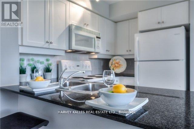 703 - 19 Barberry Place W, Toronto, Ontario  M2K 3E3 - Photo 9 - C13492836