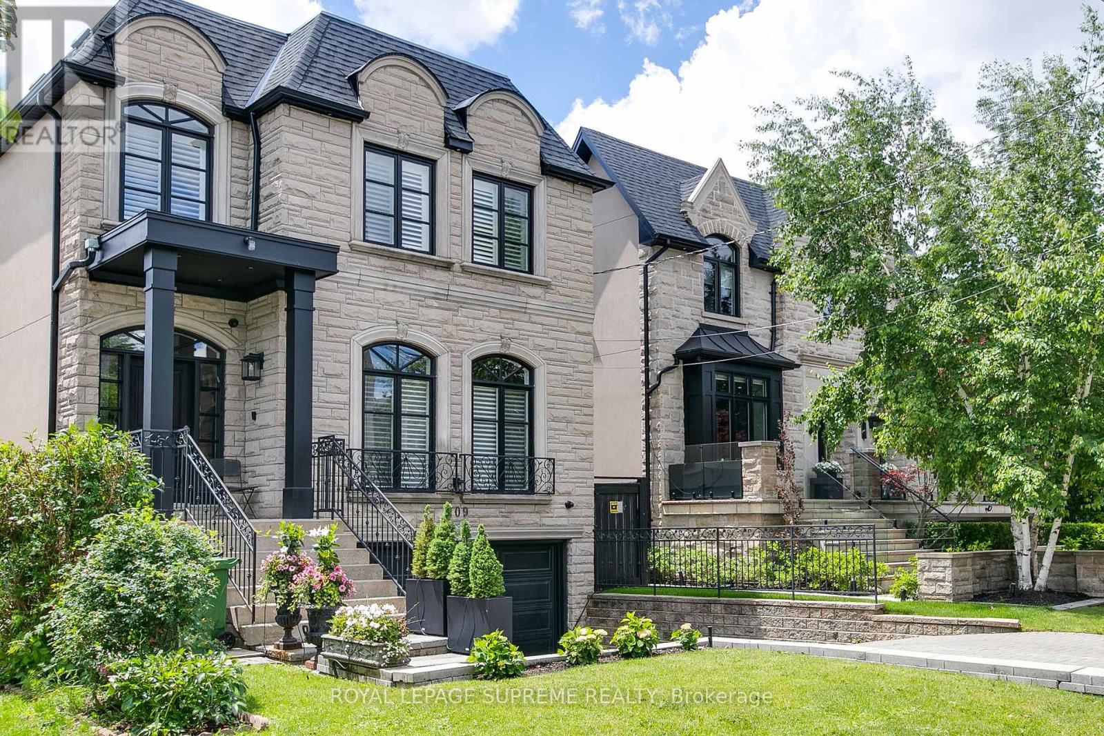 209 Carmichael Avenue, Toronto, Ontario  M5M 2X2 - Photo 3 - C13492862
