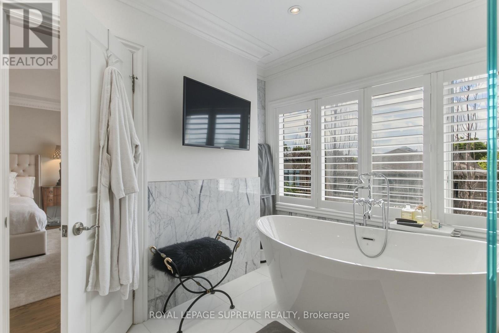 209 Carmichael Avenue, Toronto, Ontario  M5M 2X2 - Photo 30 - C13492862