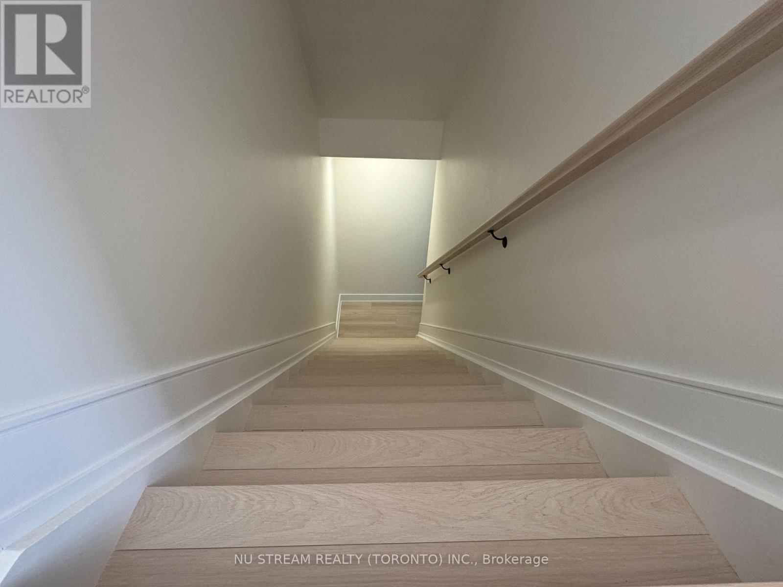 Unit 2 - 42 Bartley Drive, Toronto, Ontario  M4A 1B9 - Photo 11 - C13492956