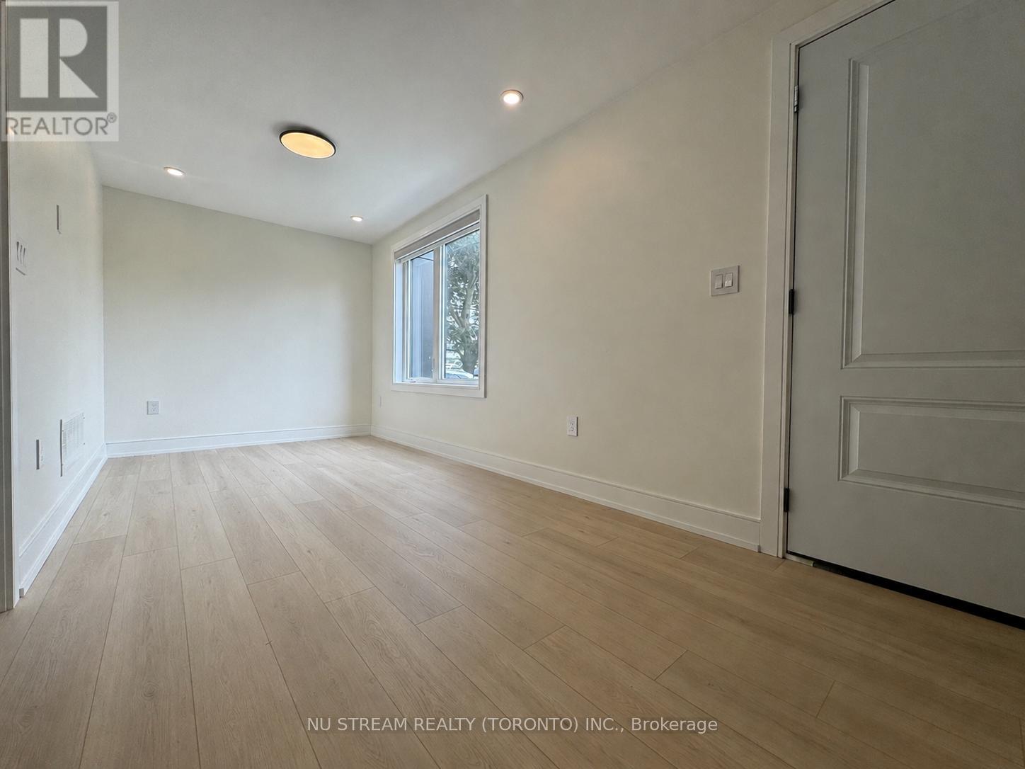 Unit 2 - 42 Bartley Drive, Toronto, Ontario  M4A 1B9 - Photo 4 - C13492956