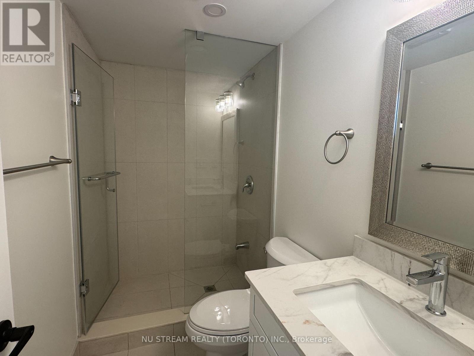 Unit 2 - 42 Bartley Drive, Toronto, Ontario  M4A 1B9 - Photo 9 - C13492956
