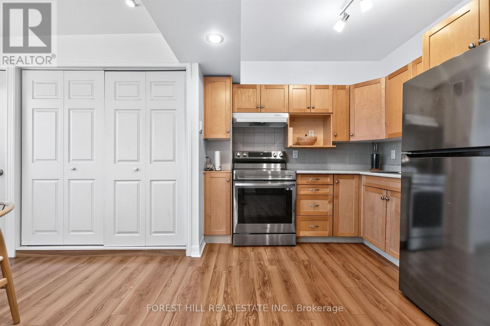 2nd Floor - 326 Palmerston Boulevard, Toronto, Ontario  M6G 2N6 - Photo 10 - C13493032