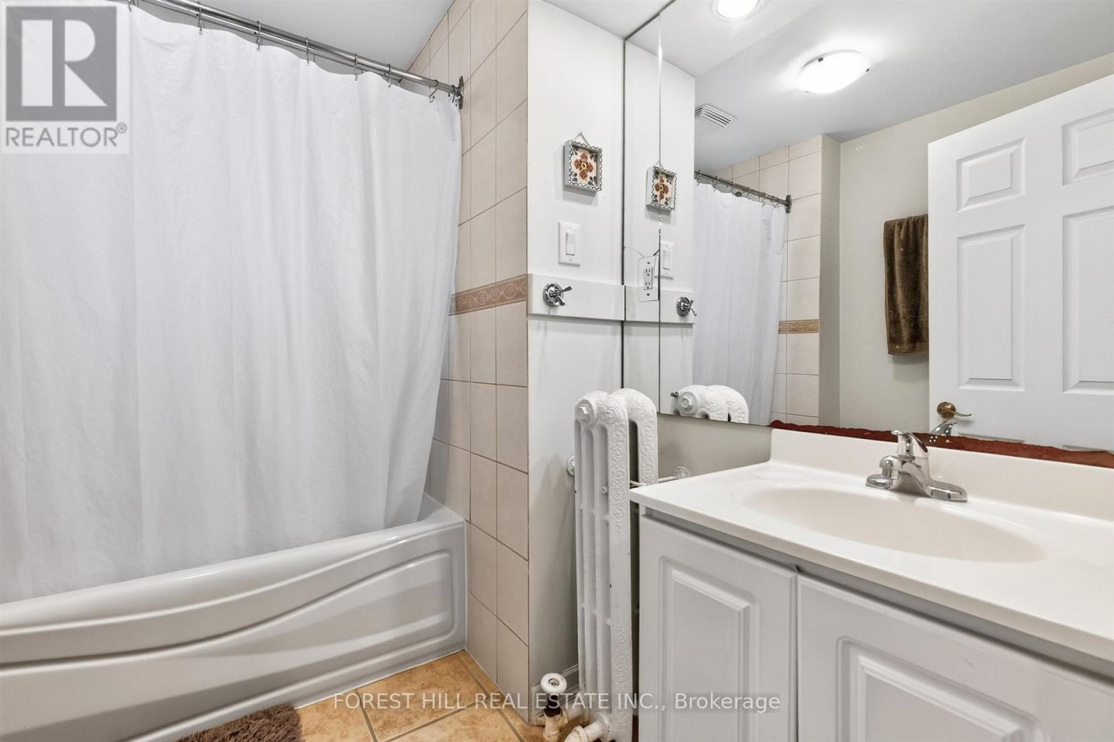 2nd Floor - 326 Palmerston Boulevard, Toronto, Ontario  M6G 2N6 - Photo 18 - C13493032