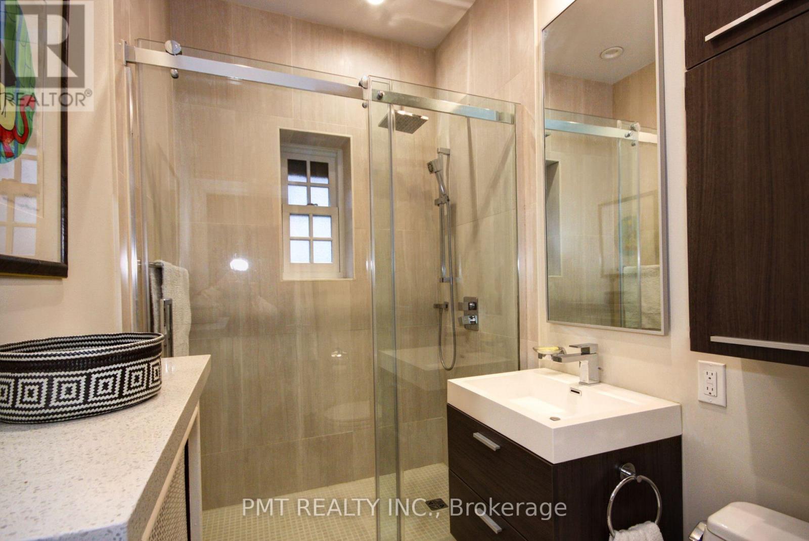 203 - 150 St. Clair Avenue W, Toronto, Ontario  M4V 1P6 - Photo 11 - C13493040