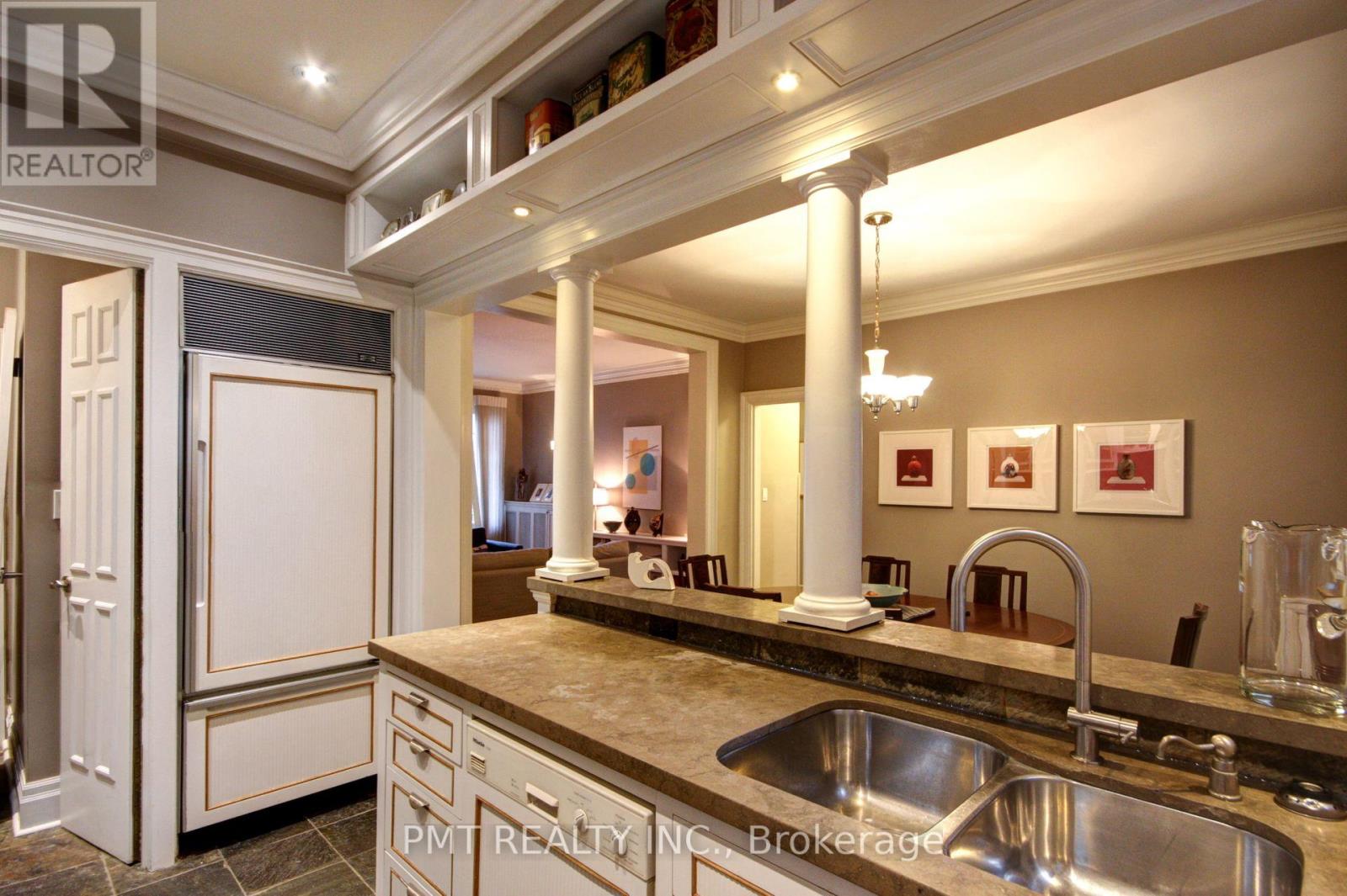 203 - 150 St. Clair Avenue W, Toronto, Ontario  M4V 1P6 - Photo 8 - C13493040