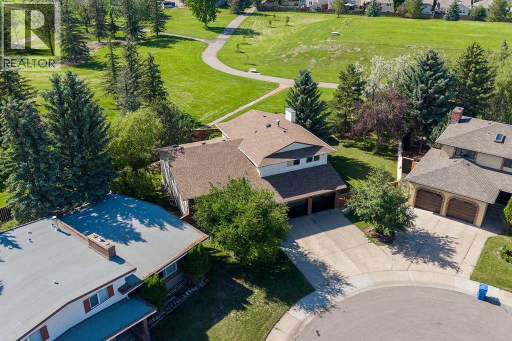 111 Temple Crescent W, lethbridge, Alberta