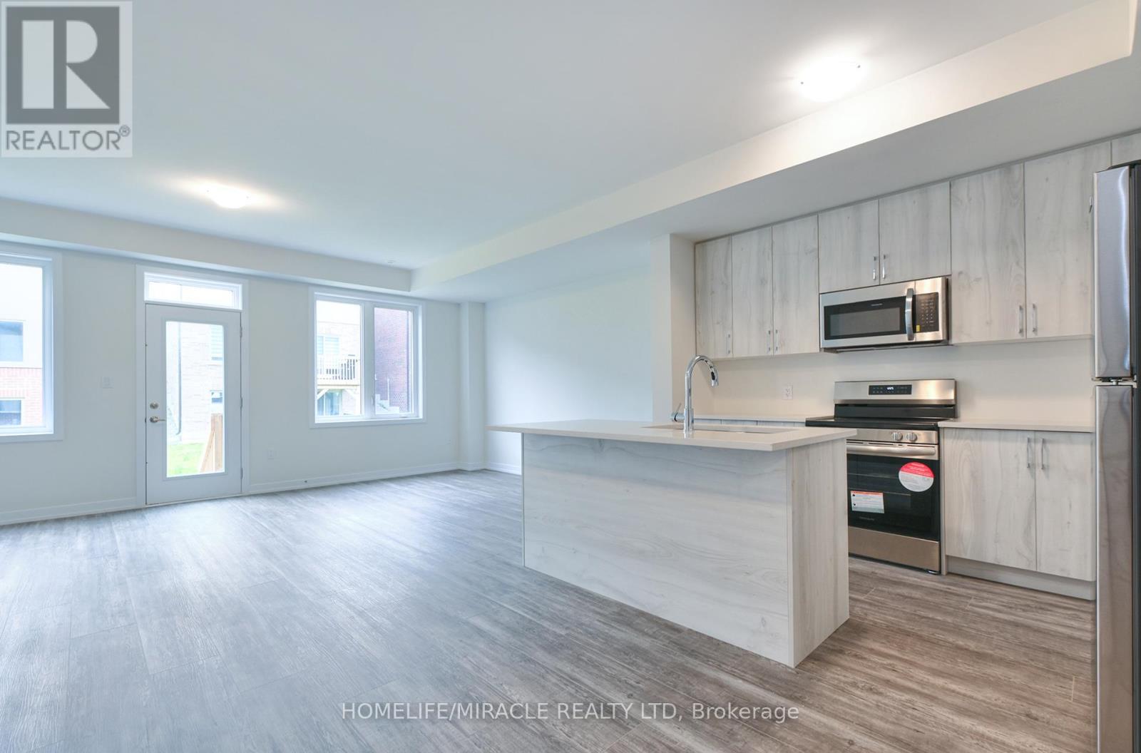 Main - 74 Ziibi Way, Clarington, Ontario  L1B 0W5 - Photo 4 - E13492820
