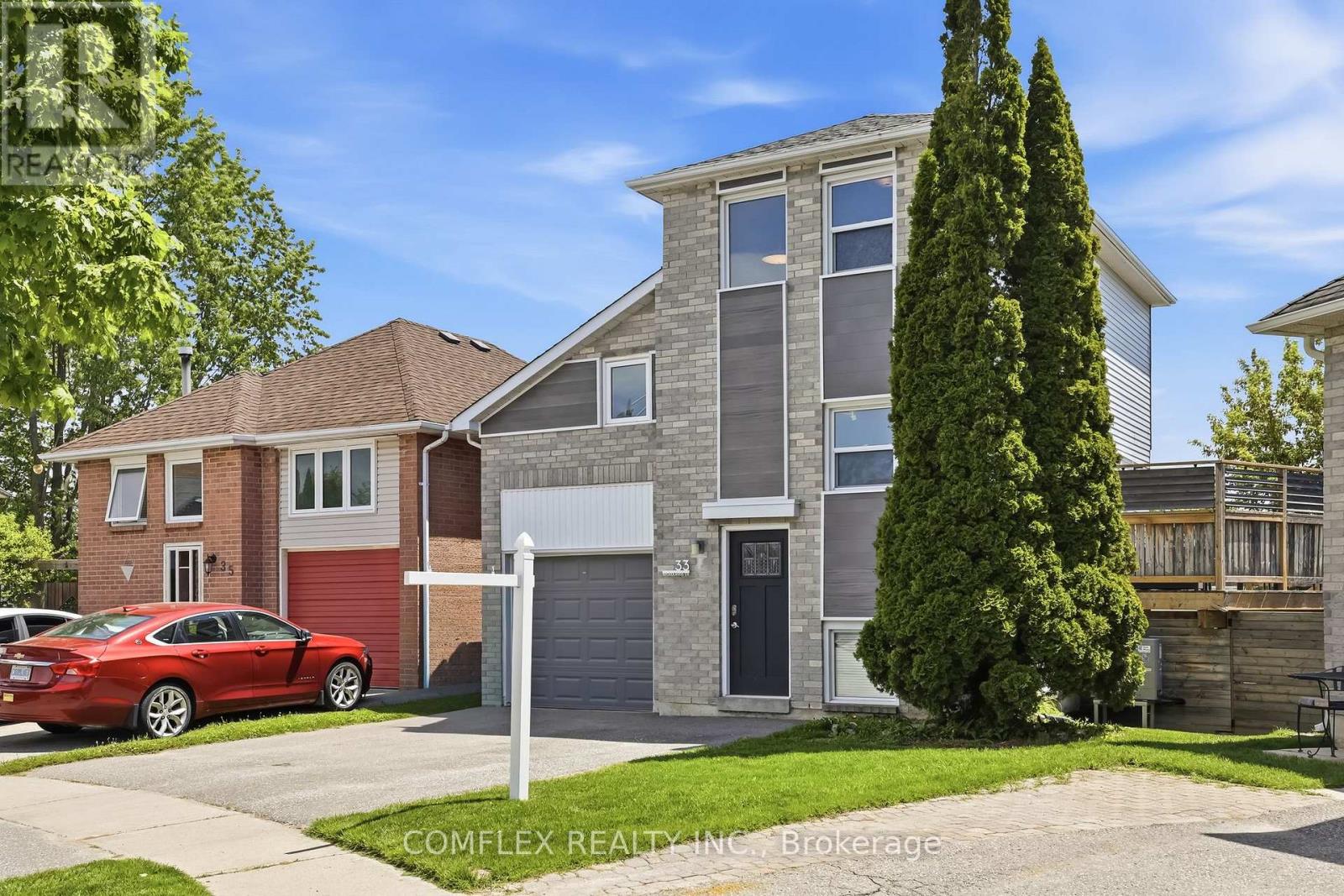 33 Broadlands Crescent, Clarington, Ontario  L1E 1R2 - Photo 3 - E13493014