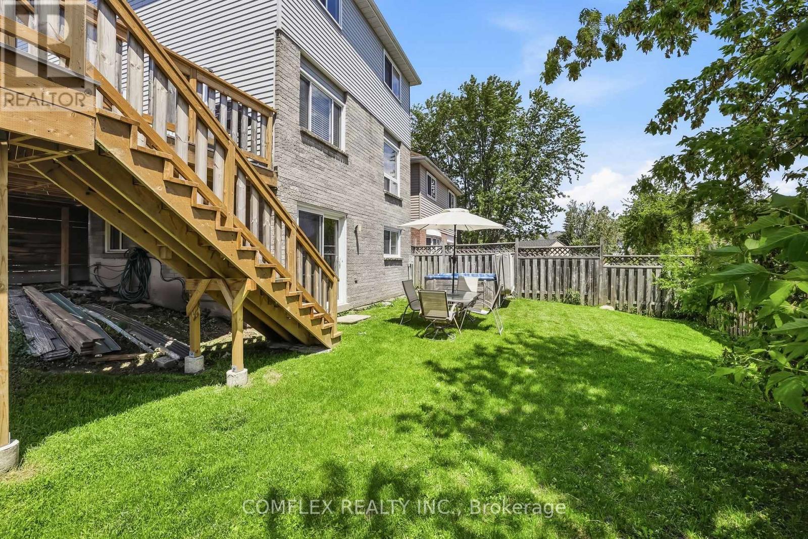 33 Broadlands Crescent, Clarington, Ontario  L1E 1R2 - Photo 5 - E13493014