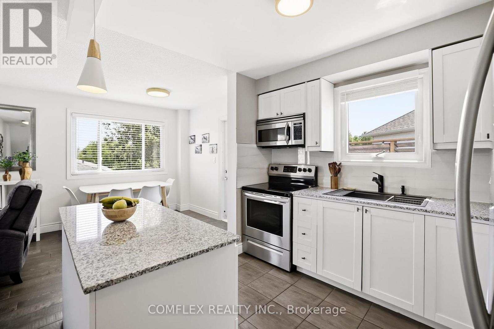 33 Broadlands Crescent, Clarington, Ontario  L1E 1R2 - Photo 7 - E13493014