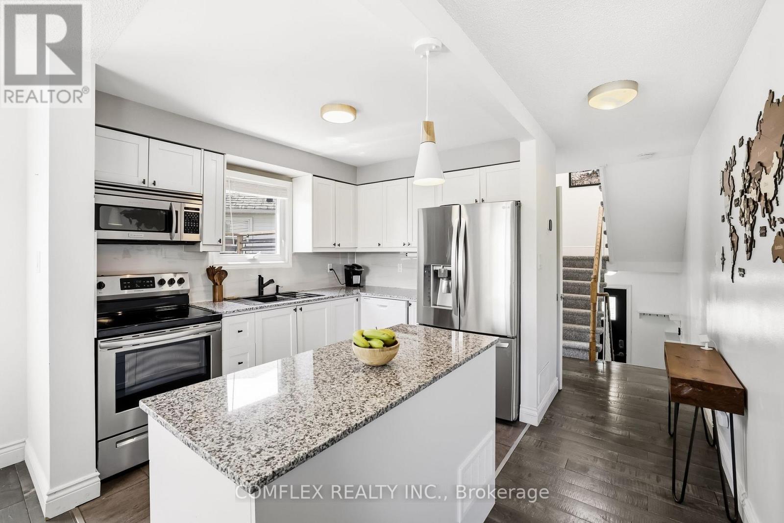 33 Broadlands Crescent, Clarington, Ontario  L1E 1R2 - Photo 8 - E13493014