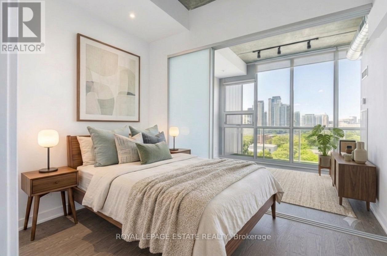 1002 - 60 Bathurst Street, Toronto, Ontario  M5V 2P4 - Photo 17 - C13489404