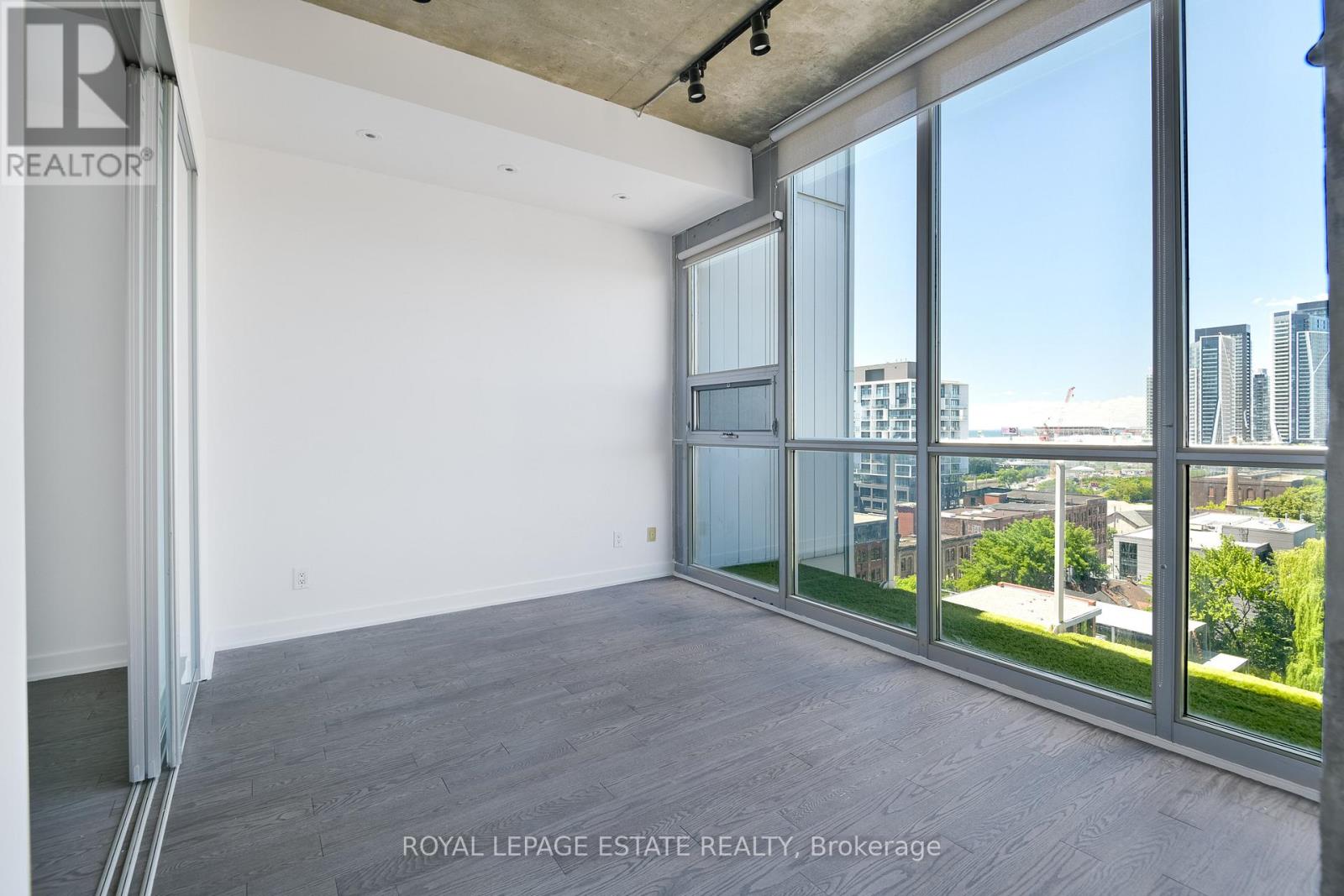 1002 - 60 Bathurst Street, Toronto, Ontario  M5V 2P4 - Photo 14 - C13489404
