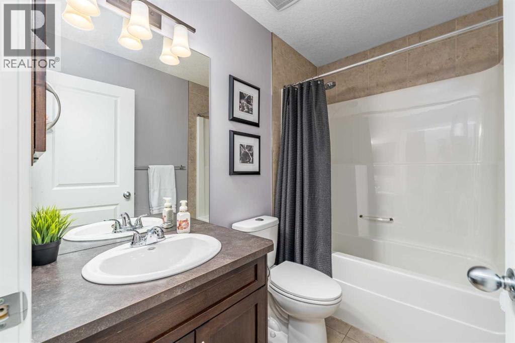 141 Copperpond Bay SE, Calgary, Alberta  T2Z 0R2 - Photo 28 - A2323913