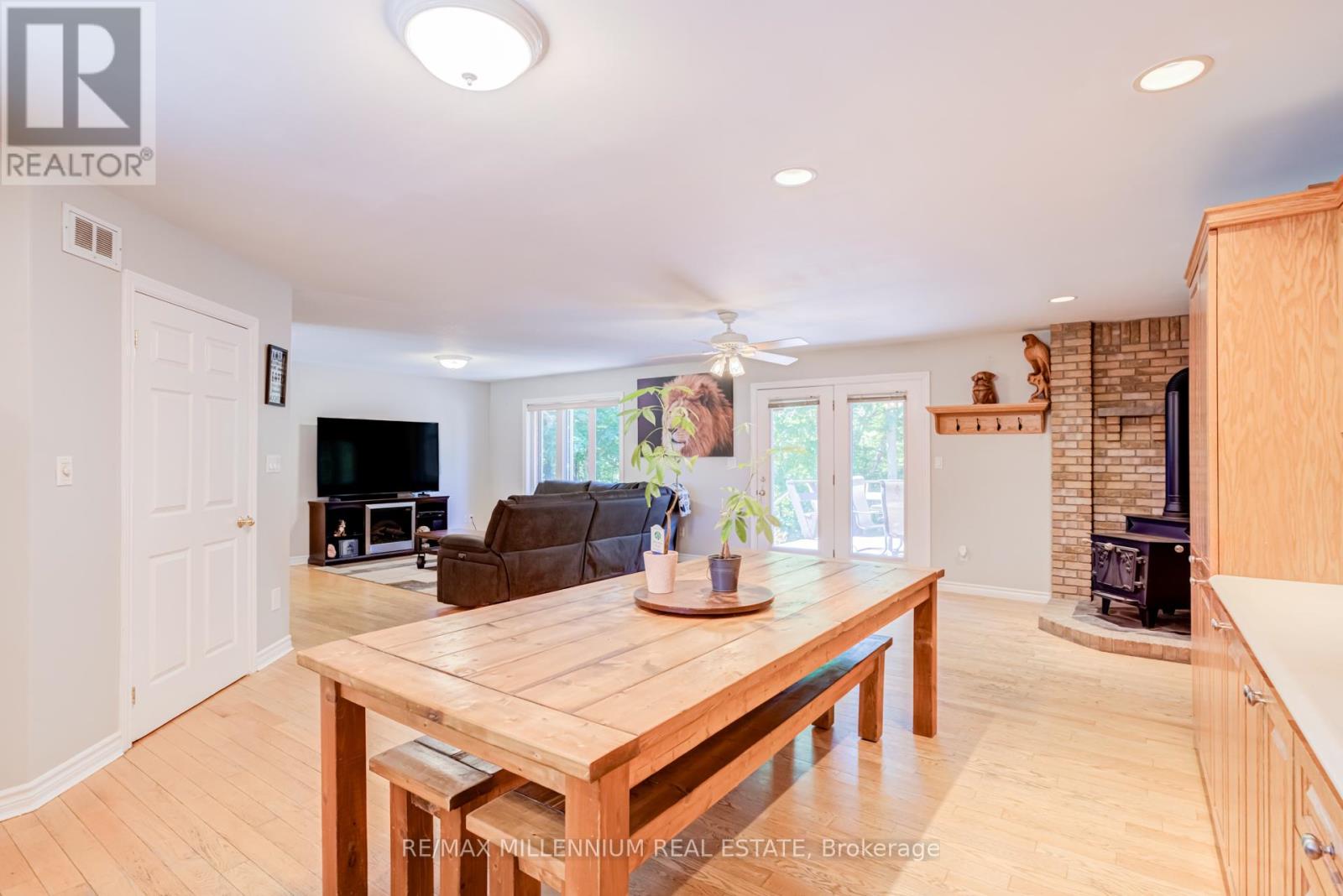 6072 5th Side Road, Innisfil, Ontario  L0L 1L0 - Photo 17 - N13492932