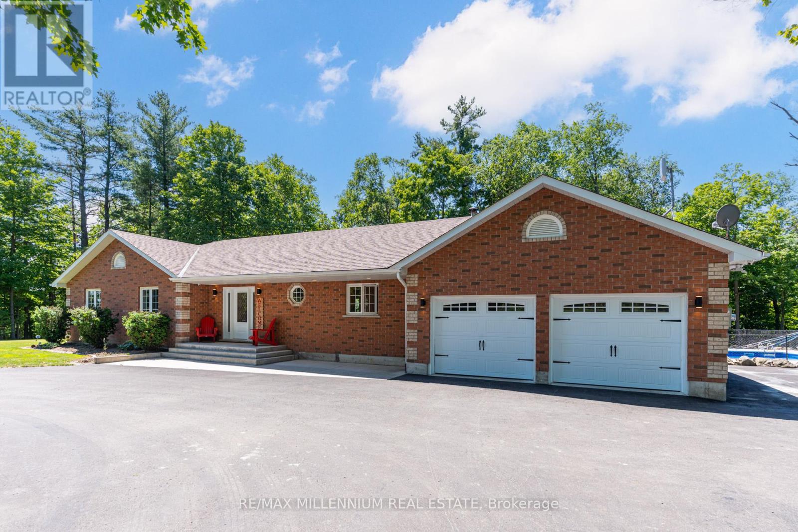 6072 5th Side Road, Innisfil, Ontario  L0L 1L0 - Photo 2 - N13492932