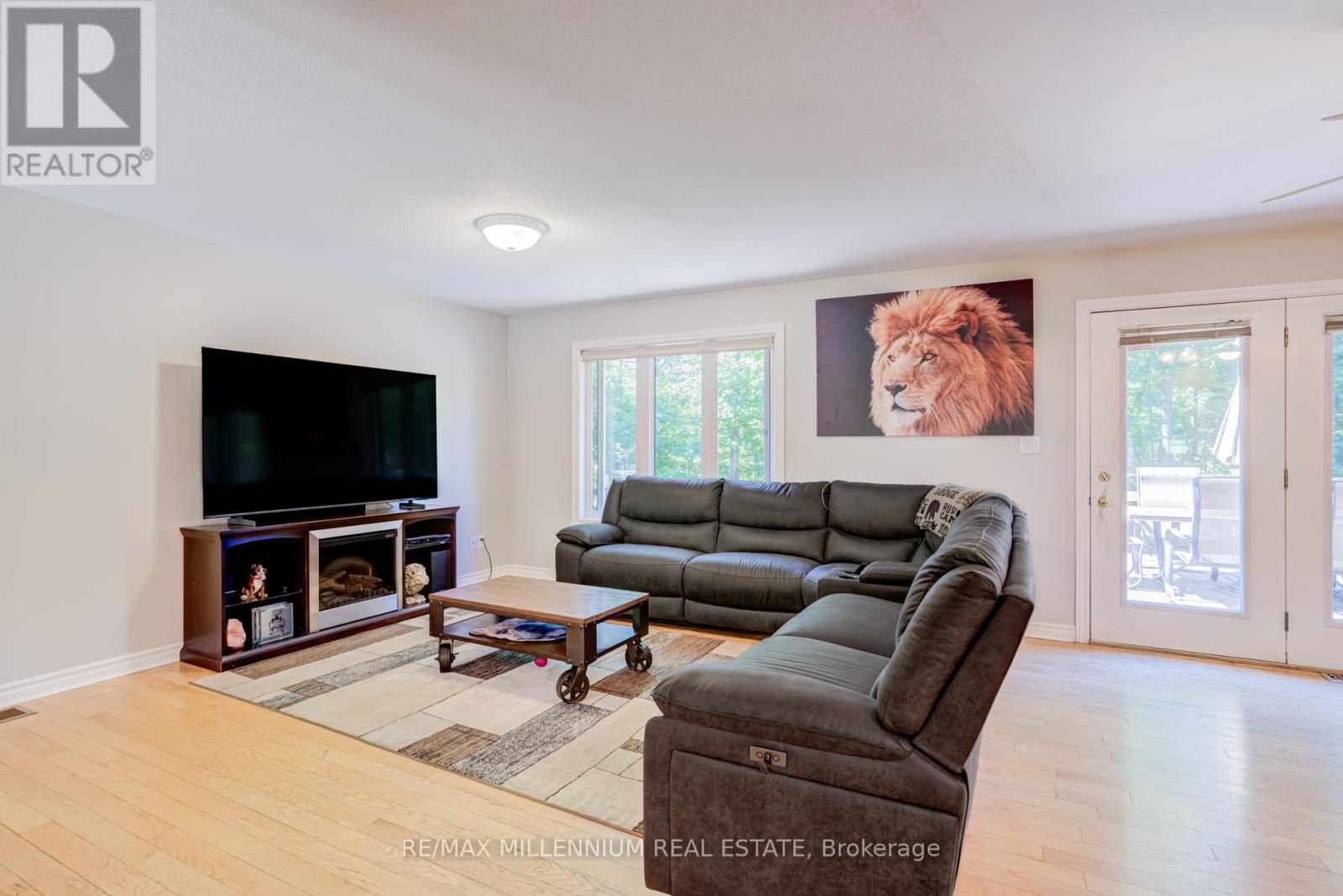 6072 5th Side Road, Innisfil, Ontario  L0L 1L0 - Photo 8 - N13492932