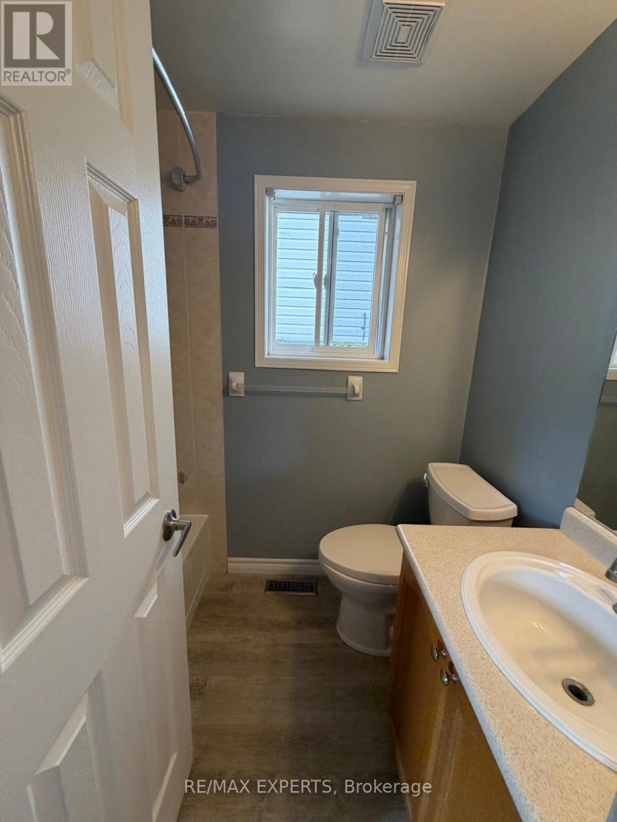 Upper - 4 Ambler Byway, Barrie, Ontario  L4M 7A4 - Photo 3 - S13492770
