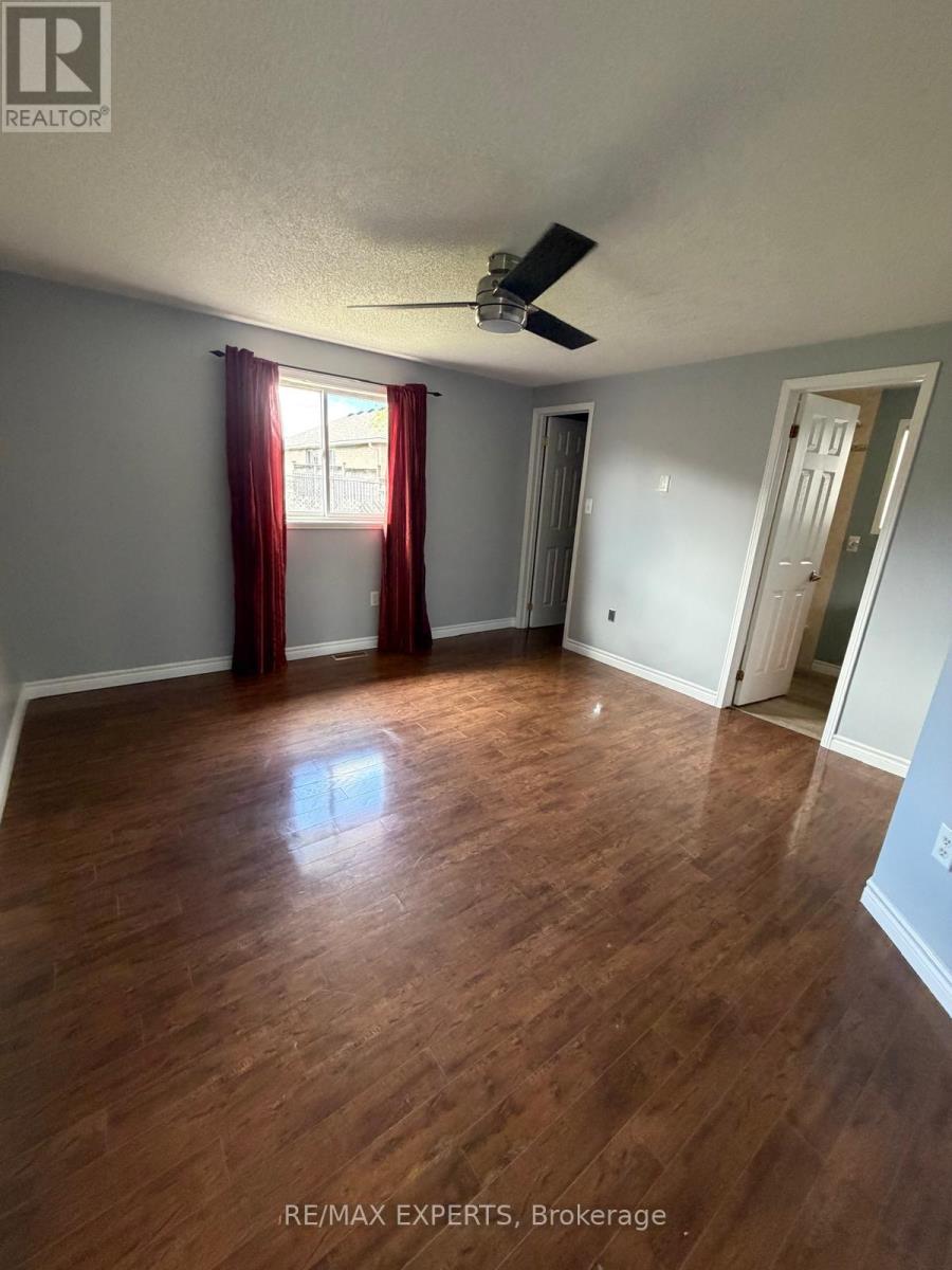 Upper - 4 Ambler Byway, Barrie, Ontario  L4M 7A4 - Photo 6 - S13492770