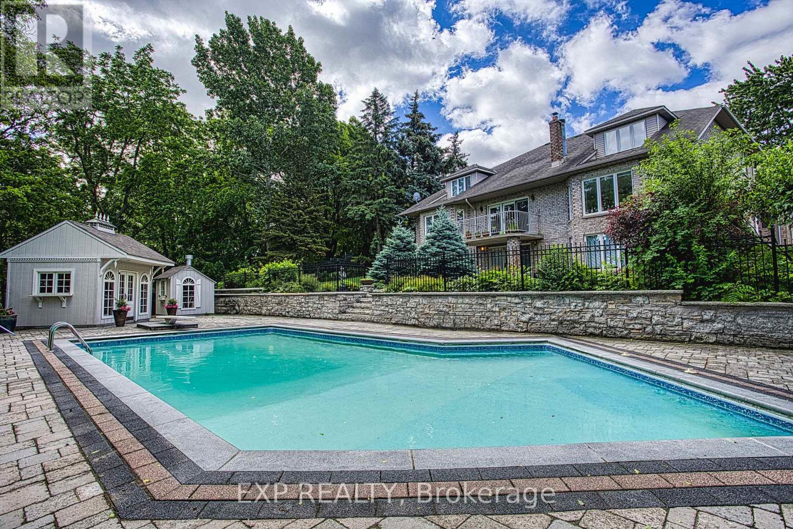 22 Burt Court, Hamilton, Ontario  L8G 3H4 - Photo 45 - X13485866