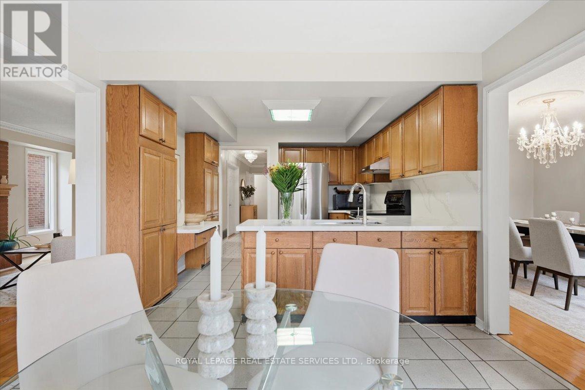2148 Grosvenor Street, Oakville, Ontario  L6H 5L2 - Photo 14 - W13492954