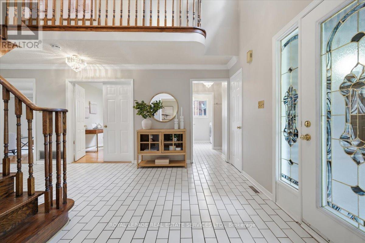2148 Grosvenor Street, Oakville, Ontario  L6H 5L2 - Photo 4 - W13492954