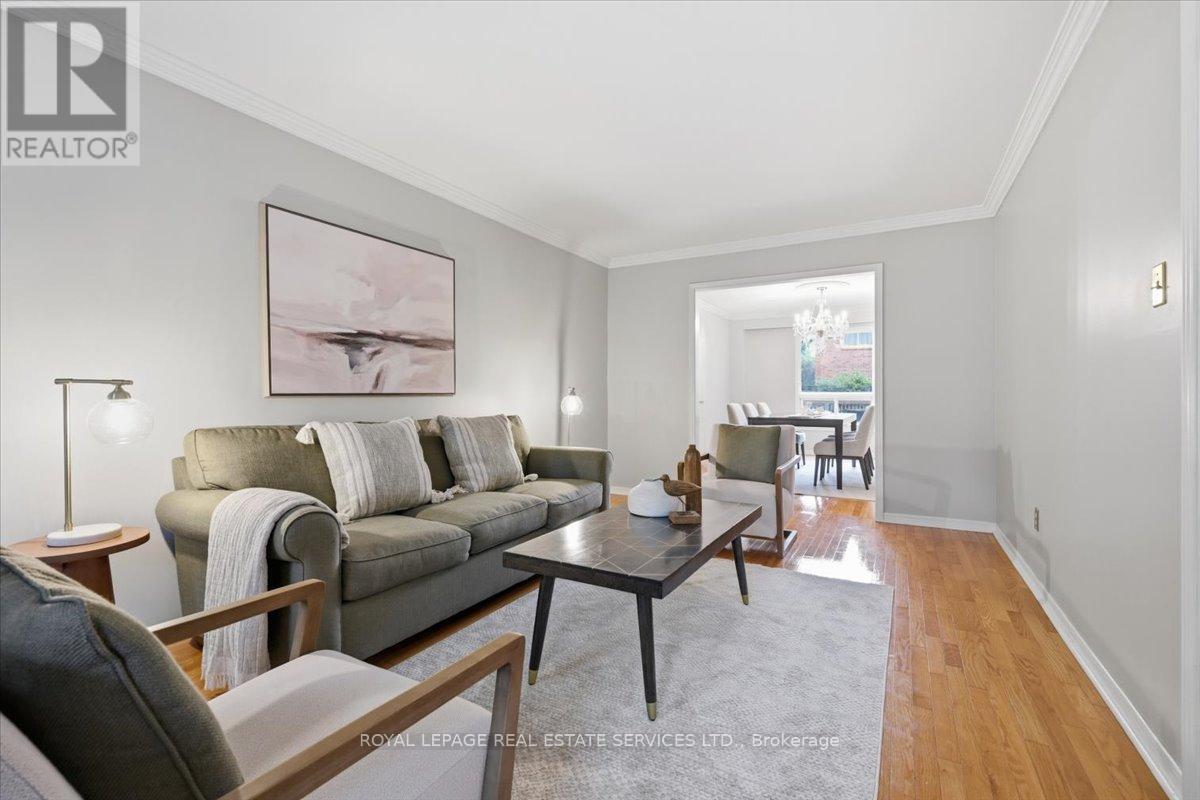 2148 Grosvenor Street, Oakville, Ontario  L6H 5L2 - Photo 5 - W13492954