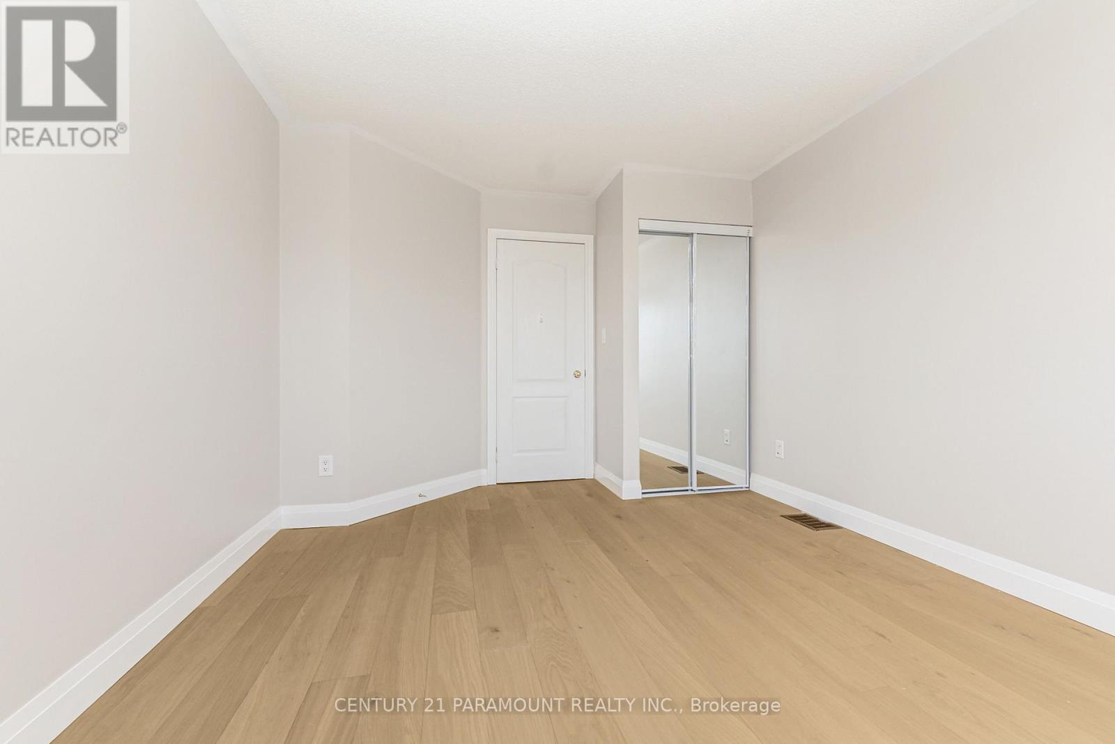 641 Macbeth Heights, Mississauga, Ontario  L5W 1E5 - Photo 32 - W13492962