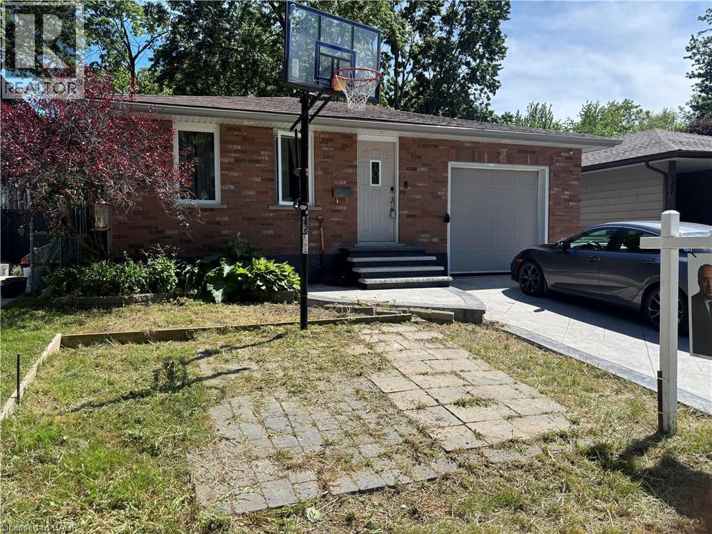 525 FALLINGBROOK Drive, Waterloo, Ontario