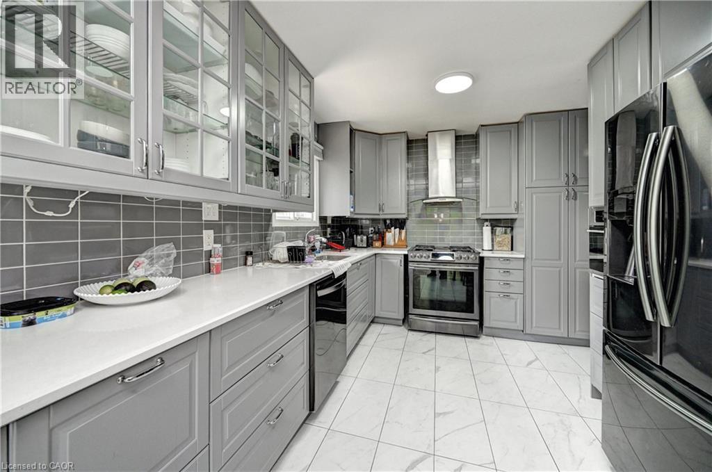 525 Fallingbrook Drive, Waterloo, Ontario  N2L 4N2 - Photo 18 - 40836577