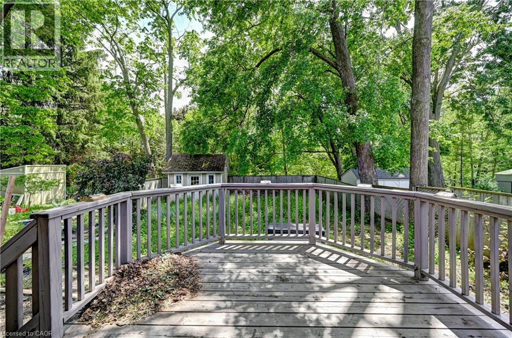 525 Fallingbrook Drive, Waterloo, Ontario  N2L 4N2 - Photo 30 - 40836577