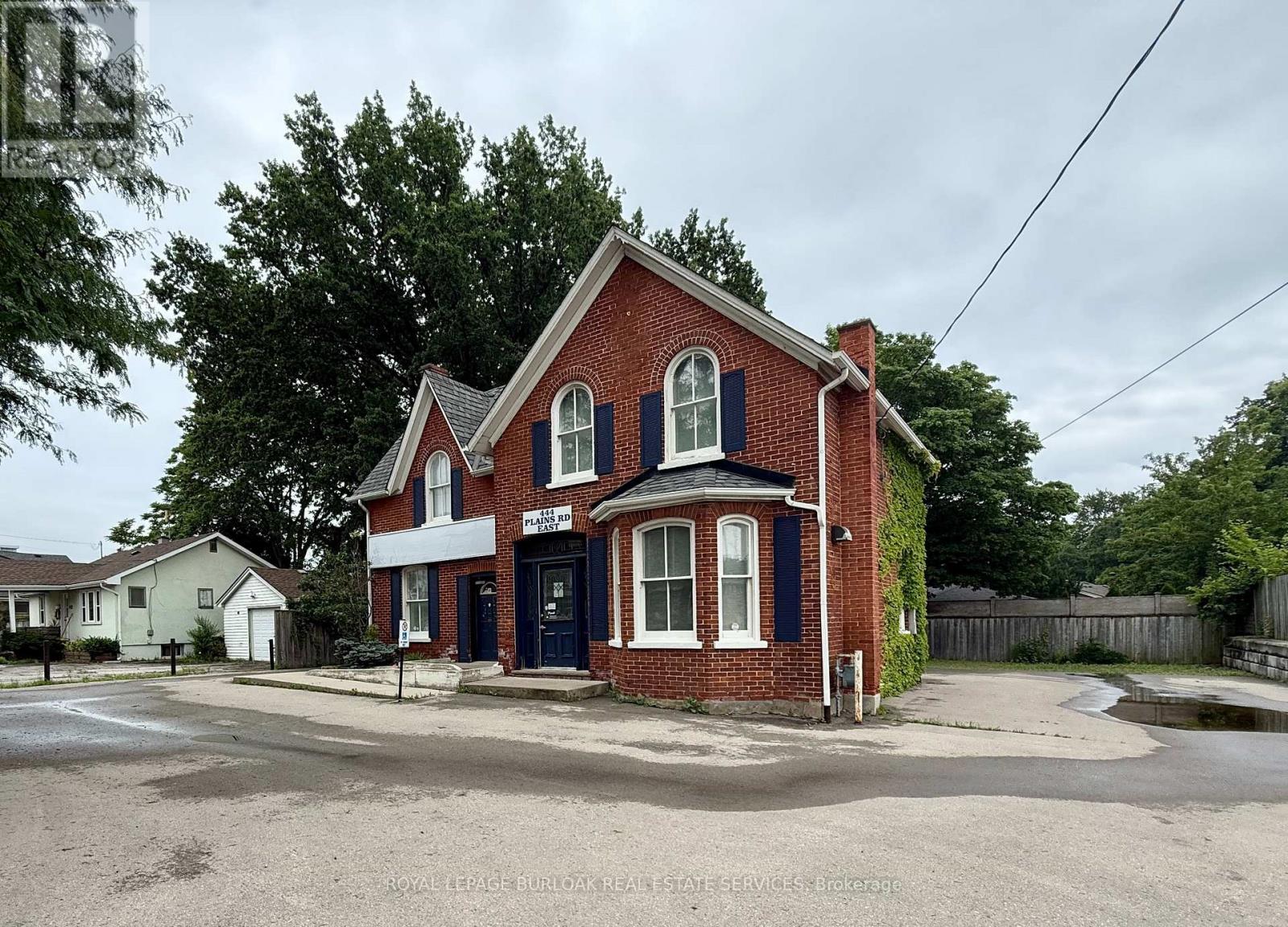 446 Plains Road E, Burlington, Ontario  L7T 2E1 - Photo 2 - W12821914