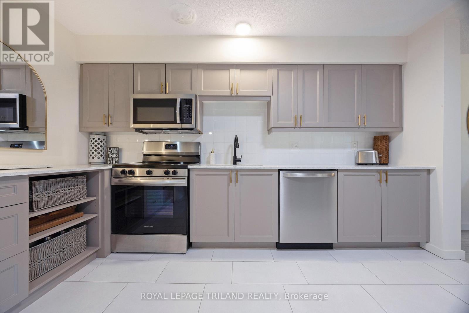 22 - 760 Berkshire Drive, London South, Ontario  N6J 4A5 - Photo 12 - X13493260