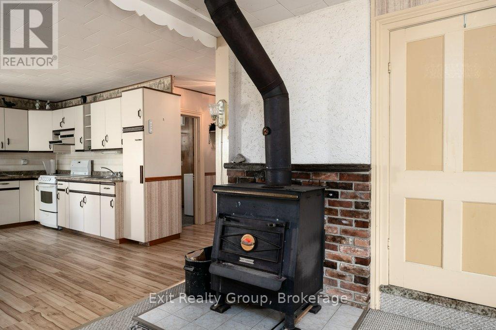 951 Hunt Club Road, Madoc, Ontario  K0K 2K0 - Photo 15 - X13492614