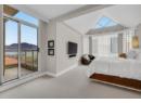 1152 Sunset Drive Unit# 1702, Kelowna, BC V1Y 9R7